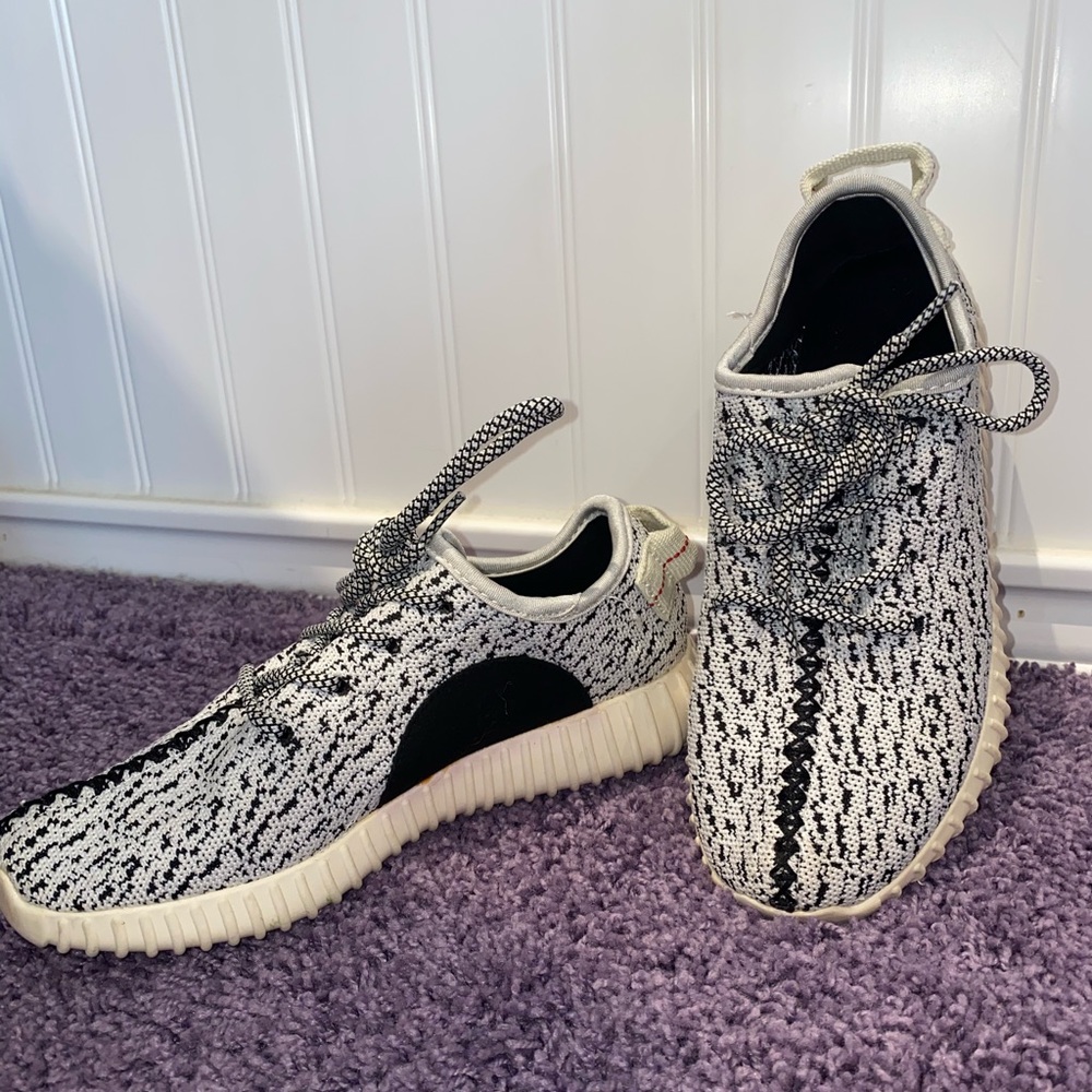 Look alike Yeezys